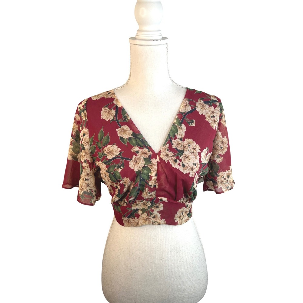 Sadie & Sage Women's Red Floral Tie Front Flutter Sleeve Crop Top Size‎ Small